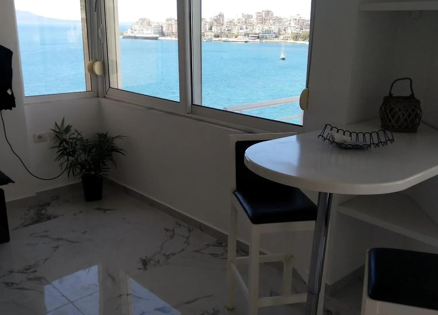 Amazing Sea City View Apartment Sarandë Albanien