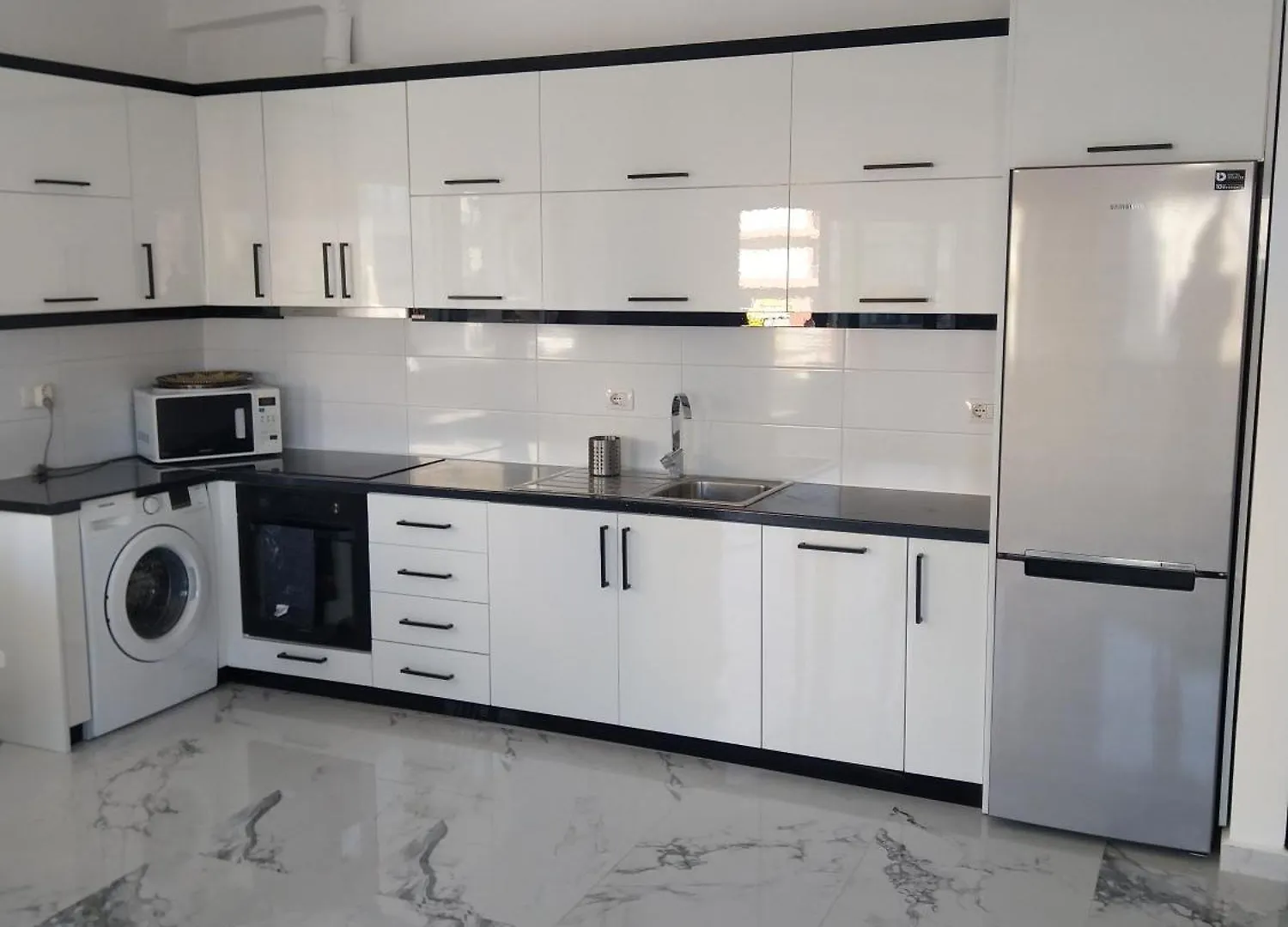 Amazing Sea City View Apartment Sarandë