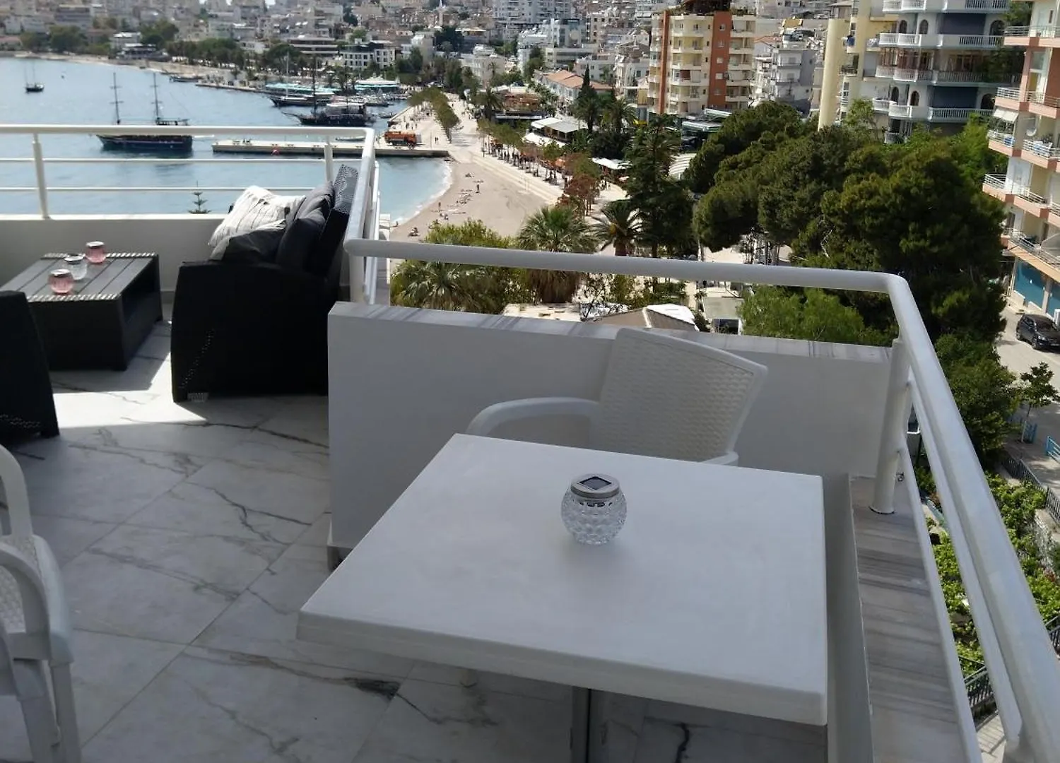 Amazing Sea City View Apartment Σαράντα